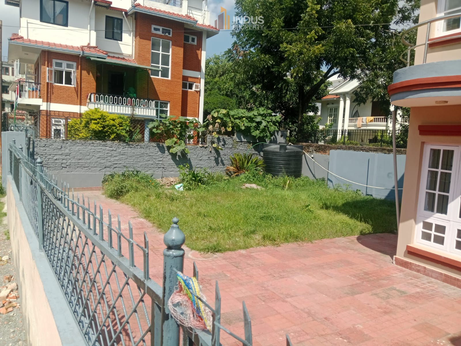 property-image